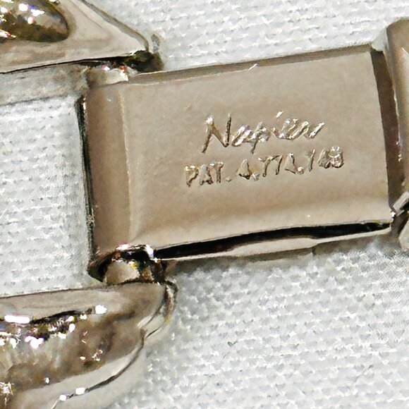 Vintage 1980s Napier Link Bracelet w/Foldover Clasp - Picture 6 of 6